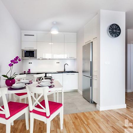 Apartament Millennium La Tour Warszawa Zewnętrze zdjęcie