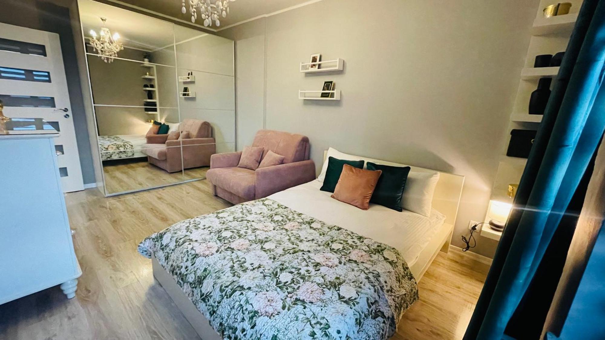 Apartament Millennium La Tour Warszawa Zewnętrze zdjęcie